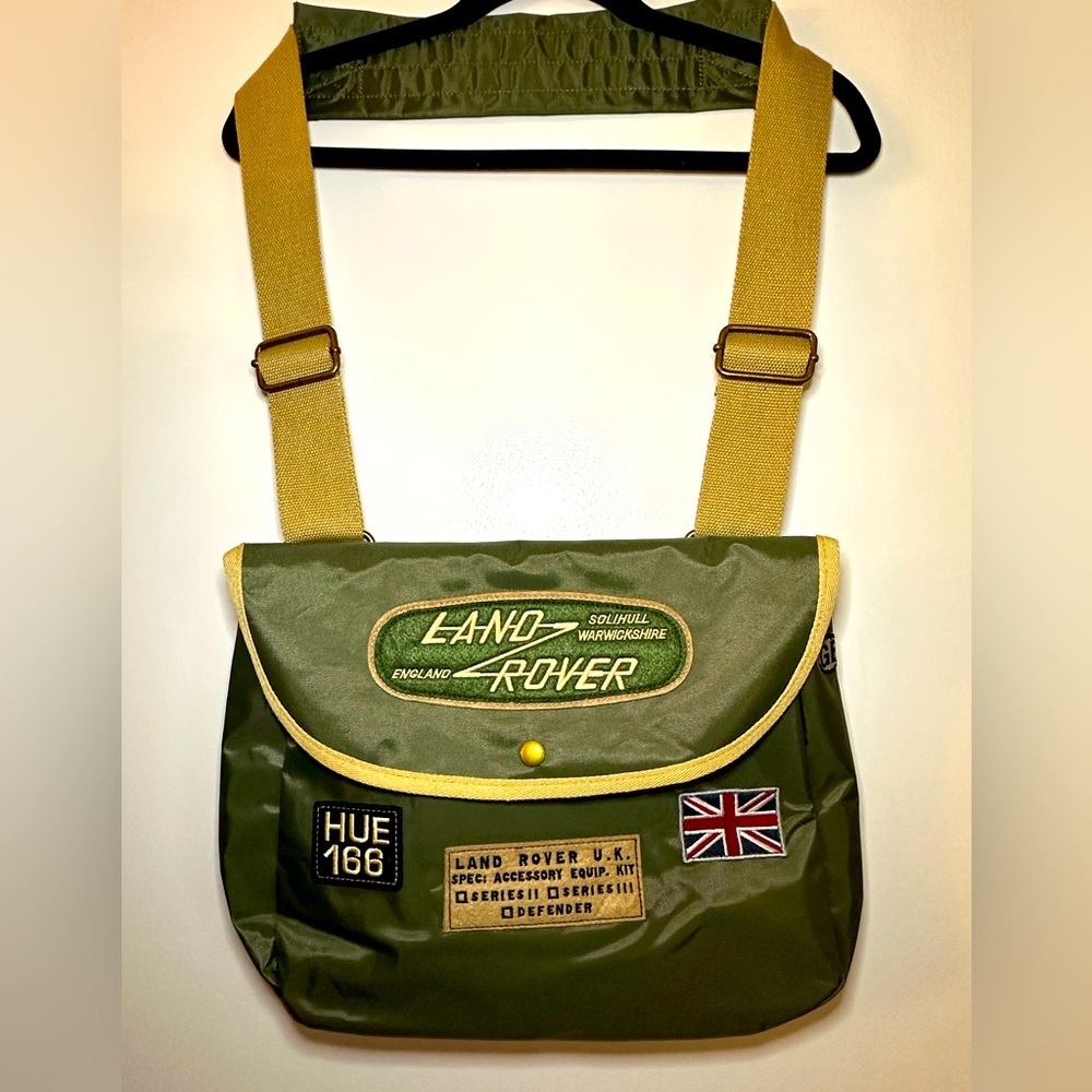 Land Rover Red Canoe National Heritage Nylon Messenger Bag New Without Tags